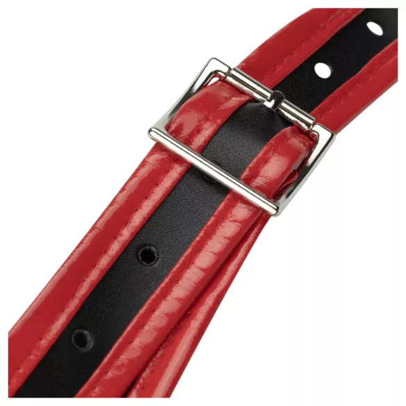 Easytoys - popruhový postroj s trojitým dildom - čierny